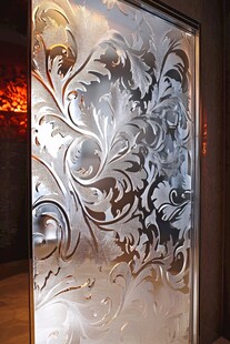 精美花纹玻璃门