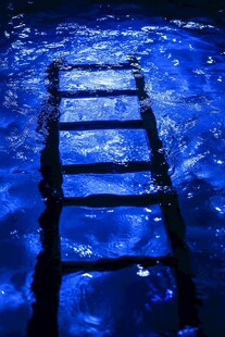 深海中的神秘阶梯