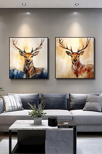 双鹿挂画装饰温馨客厅空间