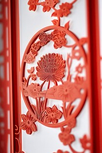 中式红雕花饰 精致典雅