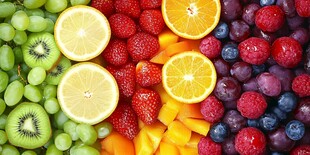 缤纷多彩的新鲜混合水果