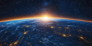 地球日出夜景壮丽宇宙图