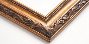 古典雕花木质画框细节