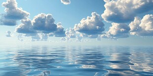 蓝天白云下的静谧水面