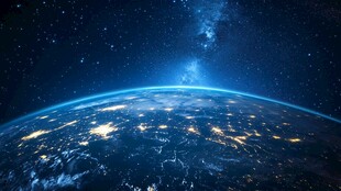 地球夜景与璀璨星空