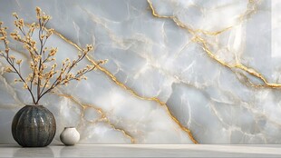 大理石背景墙与精致花瓶