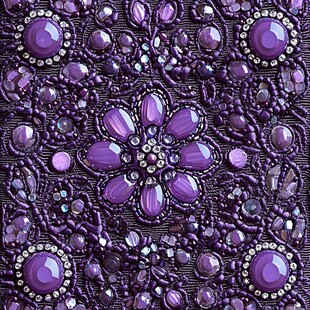 紫色宝石刺绣精美图案