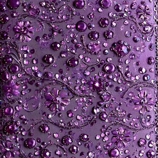 紫色璀璨珠饰花纹图案