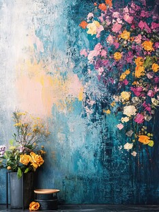 多彩花卉墙面与插花装饰