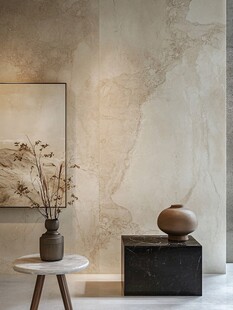 简约室内 花瓶摆件与墙面艺术