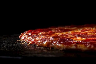 美味芝士披萨特写