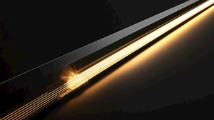 黑色背景下的金色光带