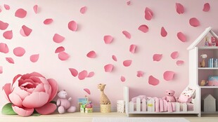 粉色花瓣装饰的温馨婴儿房