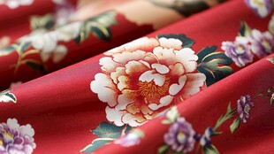 艳丽牡丹印花红色丝绸