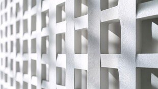 白色格栅墙面纹理特写