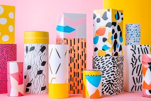 多彩几何图案包装容器展示