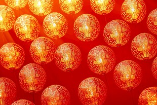 喜庆红灯笼 洋溢节日氛围