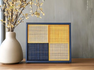 拼色竹编装饰与素雅花瓶