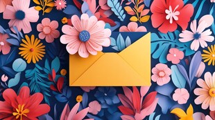 花卉环绕的精致黄色信封