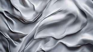 银灰色丝绸的优雅褶皱