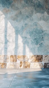 光影斑驳的墙面与地面场景