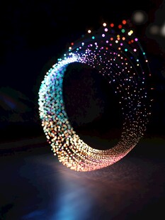 炫彩粒子环绕的梦幻圆环
