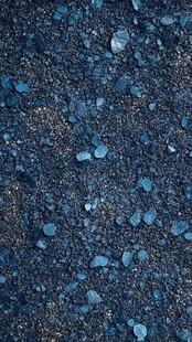 蓝色碎石地面纹理特写