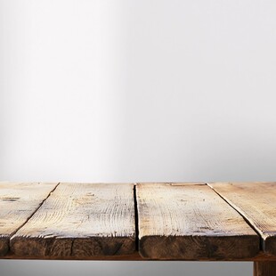 老旧木质桌面特写