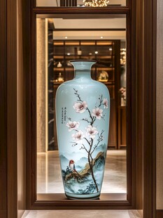 中式青花瓷瓶 典雅艺术之美