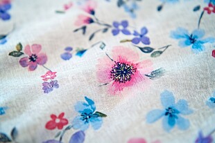 花卉印花布料特写