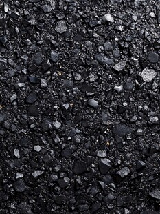 黑色碎石路面纹理特写