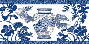 青花瓷瓶与花卉鱼纹图案