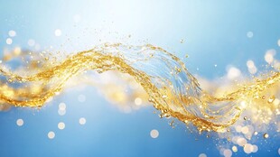 金色水花舞动的灵动瞬间