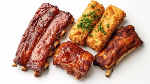 美味多样的烤排骨与炸物