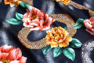 蛇纹花卉图案布料