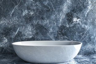 白色大理石洗手盆特写