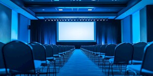 现代宽敞的蓝色调会议室