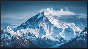 巍峨雪山壮丽风光