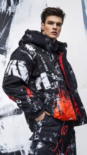 潮流男士街头风炫酷羽绒服