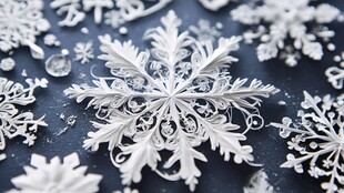 精致纸艺雪花装饰摆件