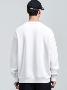 男士白色卫衣背面展示