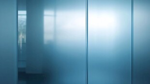 磨砂玻璃后的室内光影