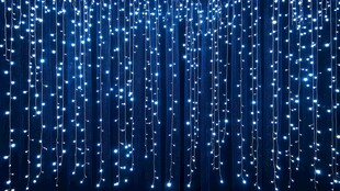 梦幻蓝色垂挂发光灯串