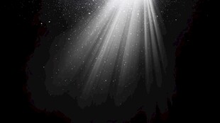 黑色背景下的光线特效