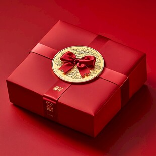喜庆红礼盒配金色圆饰