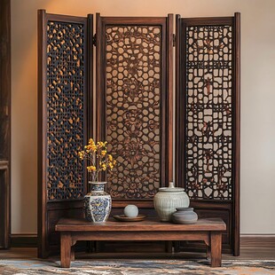 中式屏风与雅致摆件组合