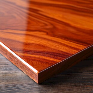 光滑红木板材特写