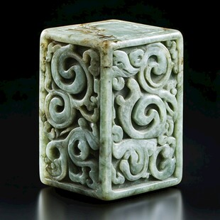 玉雕方柱 精美古典纹饰