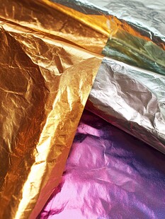 多彩金属箔纸特写