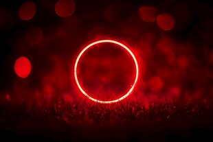 红色光环梦幻背景特写